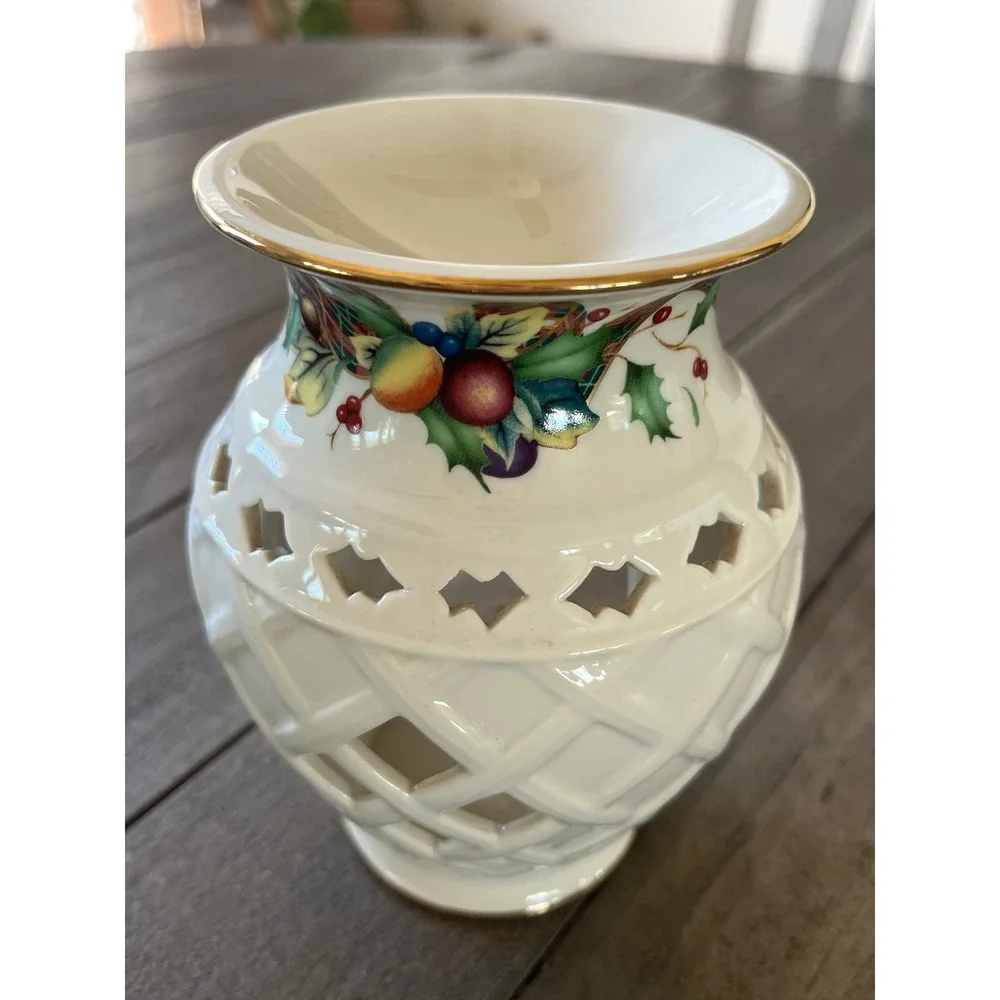 Lenox Holiday Tartan Dimension Collection Votive Tea Light Lamp Ivory Gold Trim